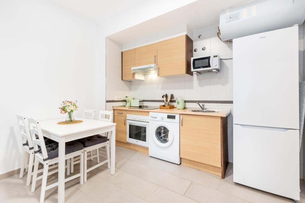 Wintowinrentals Superb New-Look Apartment Málaga Eksteriør billede
