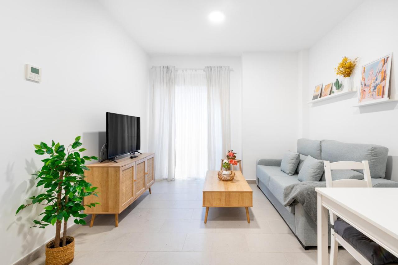 Wintowinrentals Superb New-Look Apartment Málaga Eksteriør billede