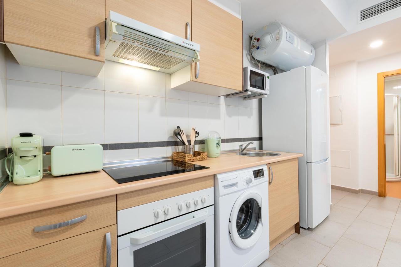 Wintowinrentals Superb New-Look Apartment Málaga Eksteriør billede
