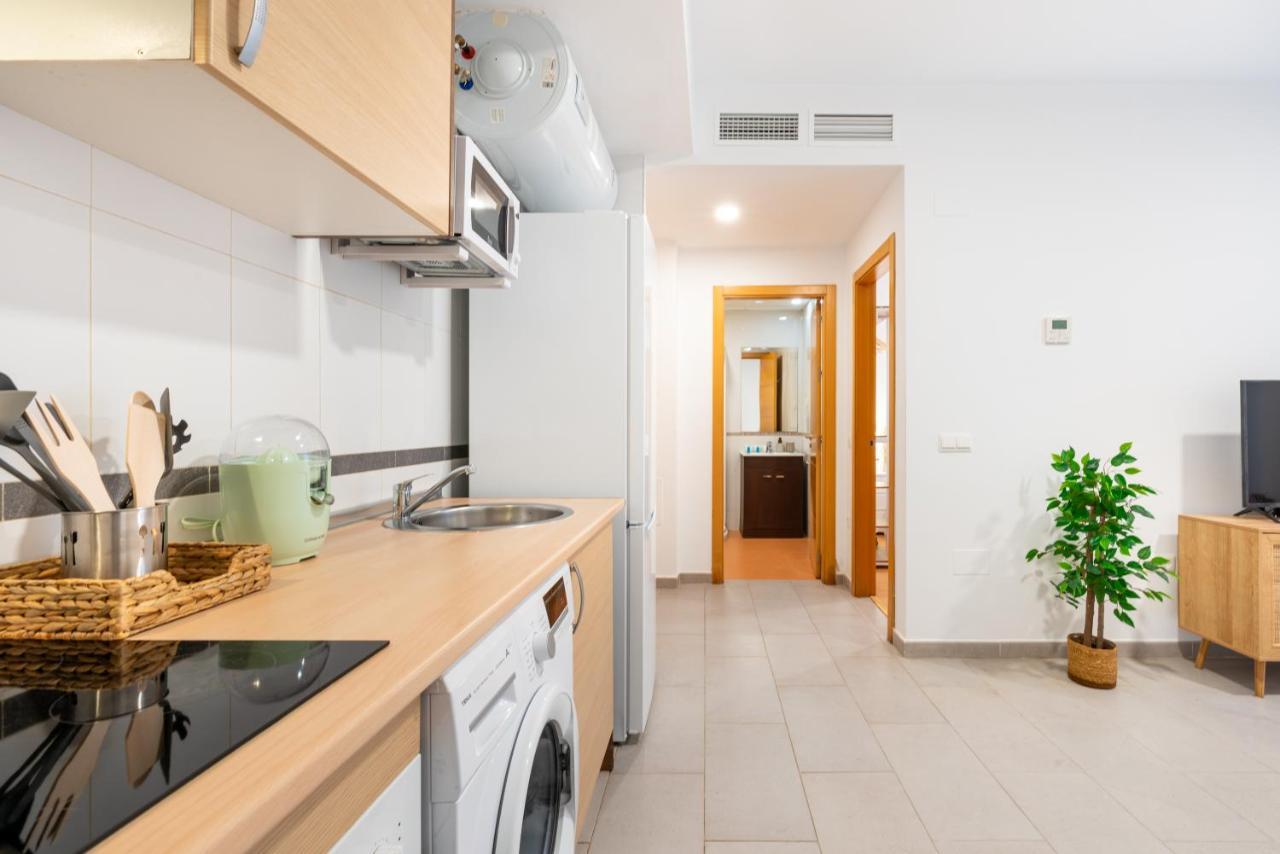 Wintowinrentals Superb New-Look Apartment Málaga Eksteriør billede